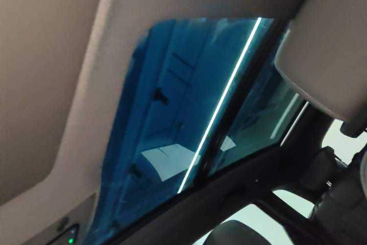 Used Audi Q5L 2023 40T Luxury Dynamic Model Headliner
