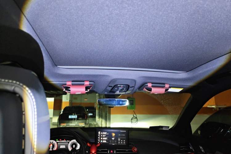 Used Audi Q5L 2023 40T Luxury Dynamic Model Headliner