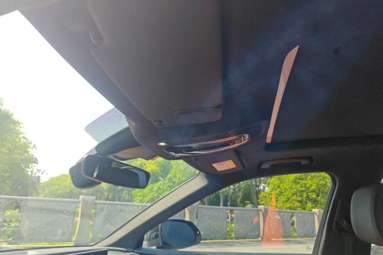 Used Audi Q5L 2023 40T Luxury Dynamic Model Headliner