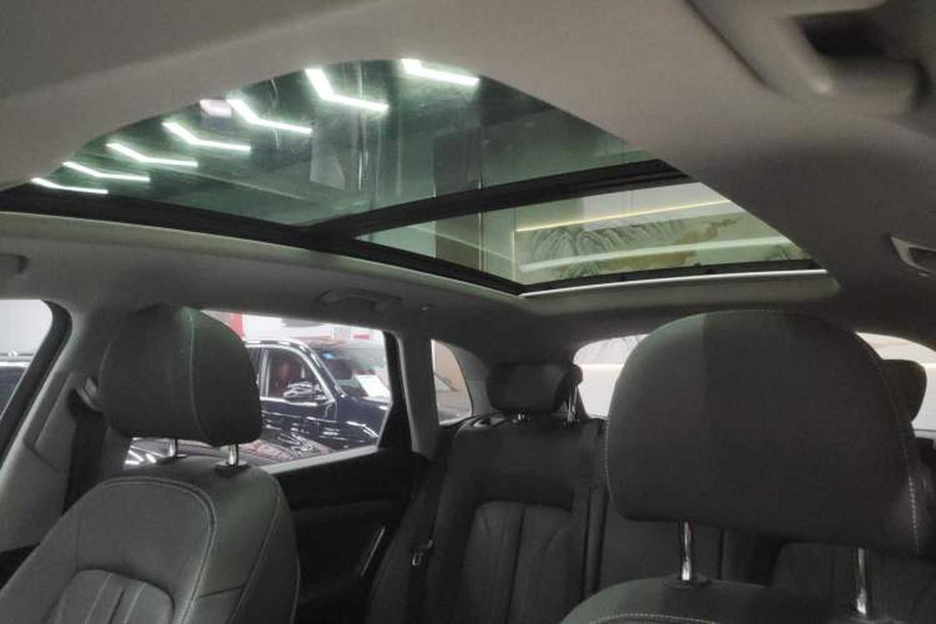 Used Audi Q5L 2023 40T Fashionable and Elegant Version Headliner