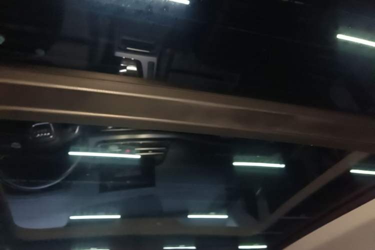 Used Audi Q5L 2023 40T Fashionable and Dynamic Edition Headliner