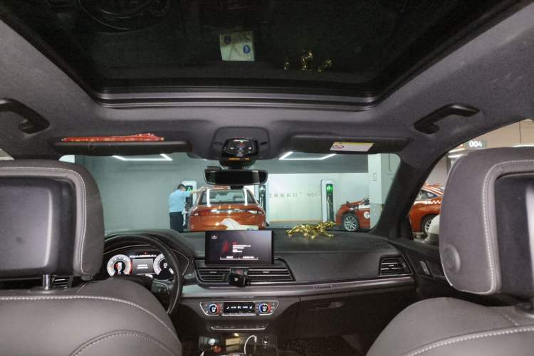 Used Audi Q5L 2023 40T Luxury Dynamic Model Headliner
