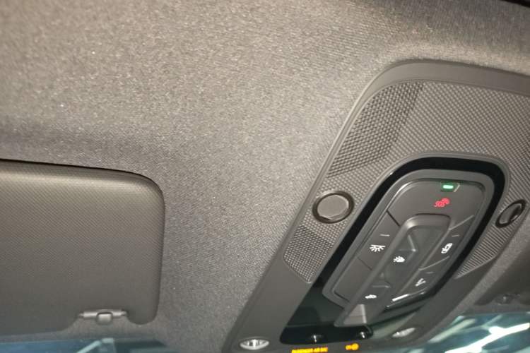 Used Audi Q5L 2023 40T Fashionable and Dynamic Edition Headliner