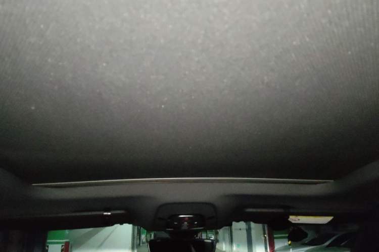 Used Audi Q5L 2023 40T Luxury Dynamic Model Headliner