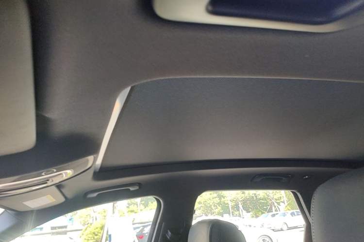 Used Audi Q5L 2023 40T Luxury Dynamic Model Headliner