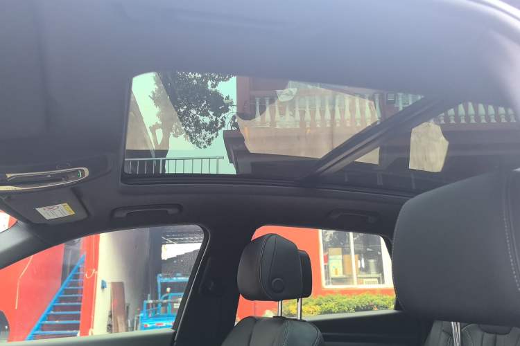 Used Audi Q5L 2023 40T Luxury Dynamic Model Headliner
