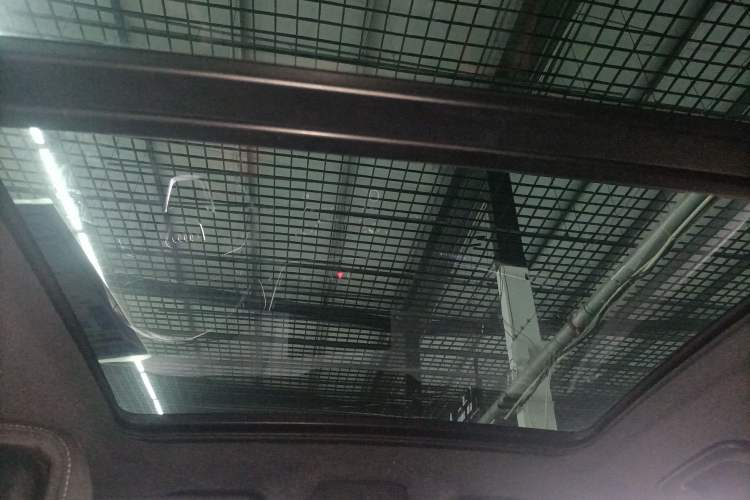 Used Audi Q5L 2023 40T Luxury Dynamic Model Headliner
