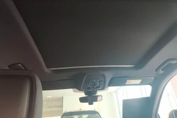 Used Audi Q5L 2023 40T Luxury Dynamic Model Headliner