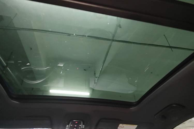 Used Audi Q5L 2023 40T Luxury Dynamic Model Headliner
