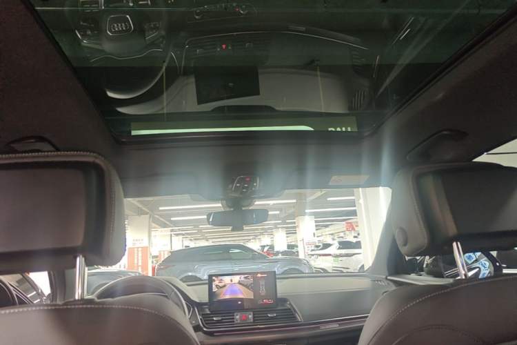 Used Audi Q5L 2023 40T Luxury Dynamic Model Headliner