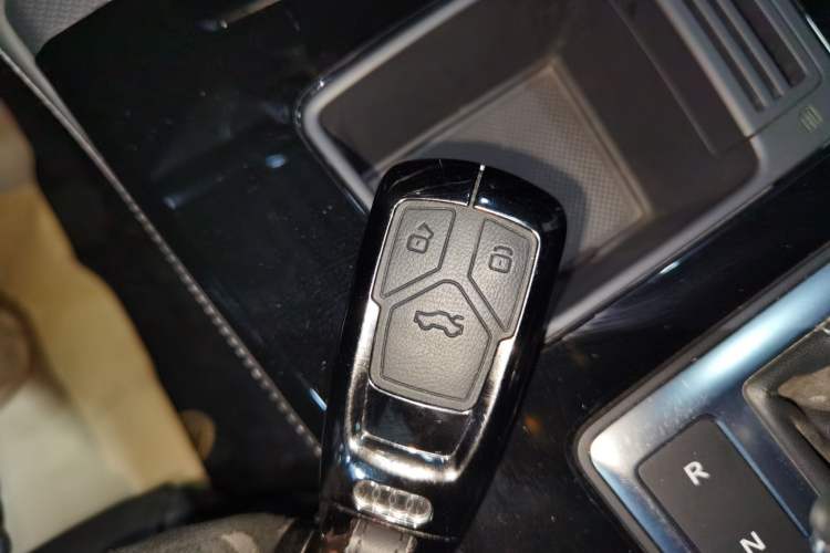 Used Audi Q5L 2023 40T Luxury Dynamic Model Interior 1
