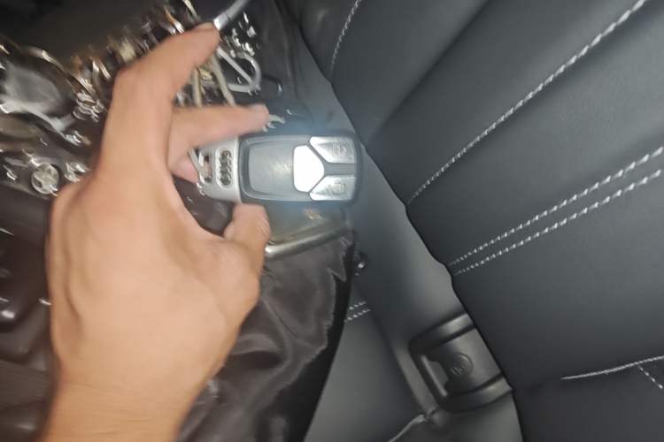 Used Audi Q5L 2023 40T Luxury Dynamic Model Interior 1
