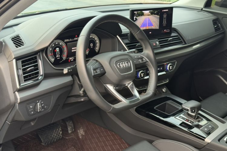 Used Audi Q5L 2023 40T Fashionable and Dynamic Edition Interior 10