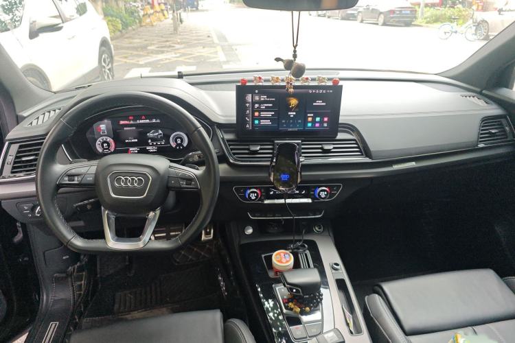 Used Audi Q5L 2023 40T Luxury Dynamic Model Interior 2