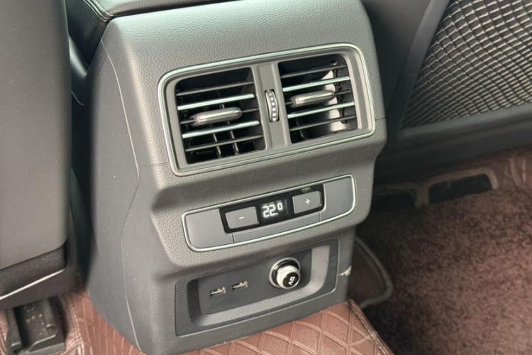 Used Audi Q5L 2023 40T Fashionable and Dynamic Edition Interior 2