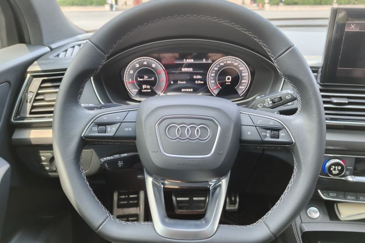 Used Audi Q5L 2023 40T Luxury Dynamic Model Interior 3