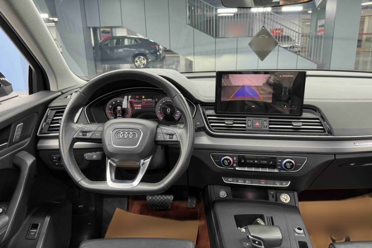 Used Audi Q5L 2023 40T Fashionable and Dynamic Edition Interior 3