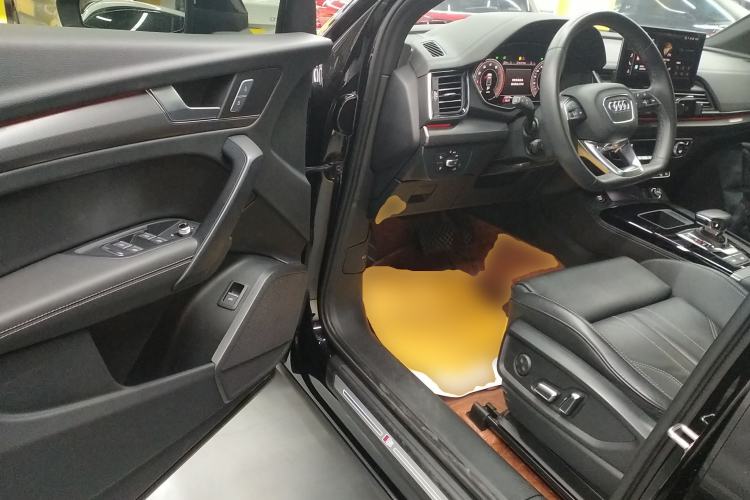Used Audi Q5L 2023 40T Luxury Dynamic Model Interior 3