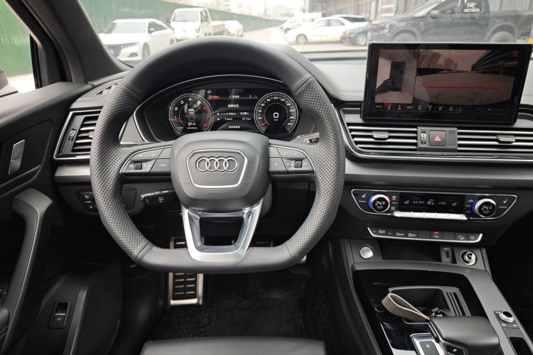 Used Audi Q5L 2023 40T Luxury Dynamic Model Interior 4