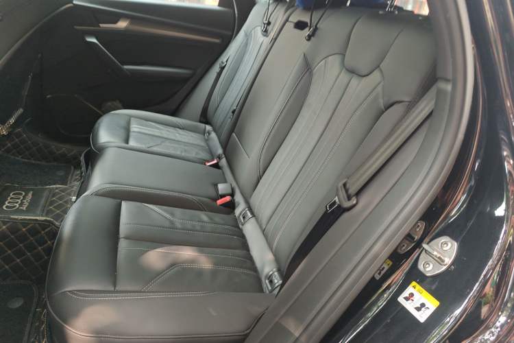 Used Audi Q5L 2023 40T Luxury Dynamic Model Interior 4