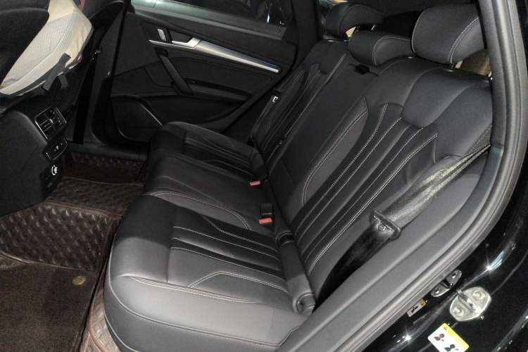 Used Audi Q5L 2023 40T Luxury Dynamic Model Interior 4