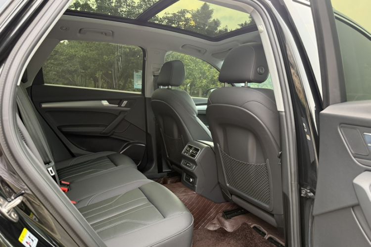 Used Audi Q5L 2023 40T Fashionable and Dynamic Edition Interior 4