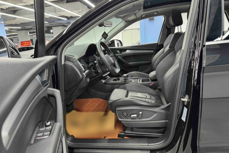Used Audi Q5L 2023 40T Fashionable and Dynamic Edition Interior 5