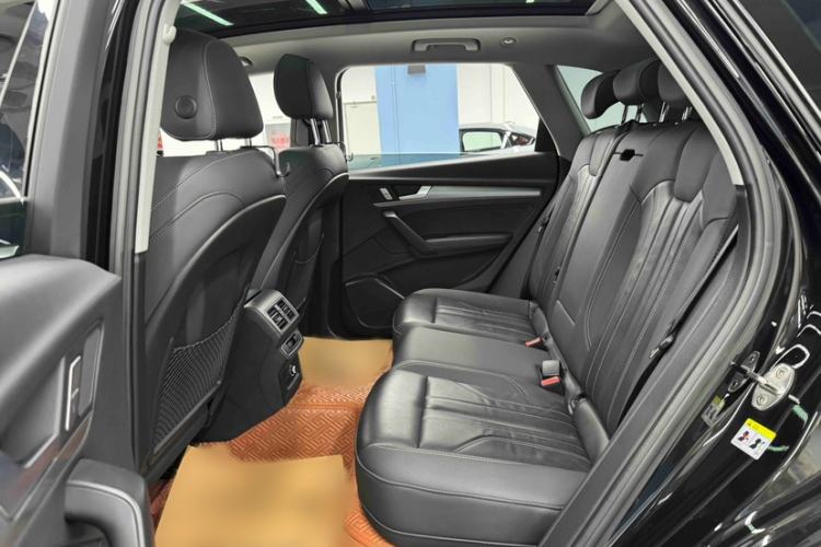 Used Audi Q5L 2023 40T Fashionable and Dynamic Edition Interior 6