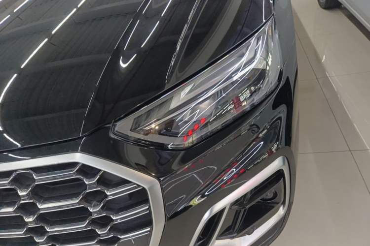 Used Audi Q5L 2023 40T Fashionable and Dynamic Edition Left Front Headlight