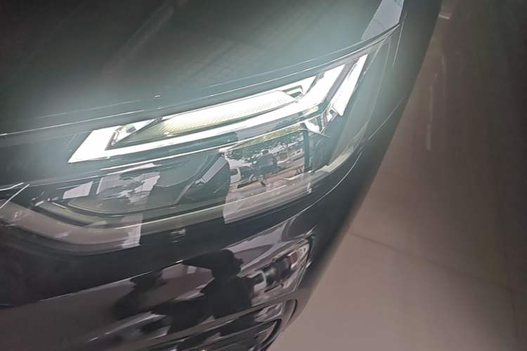 Used Audi Q5L 2023 40T Luxury Dynamic Model Left Front Headlight