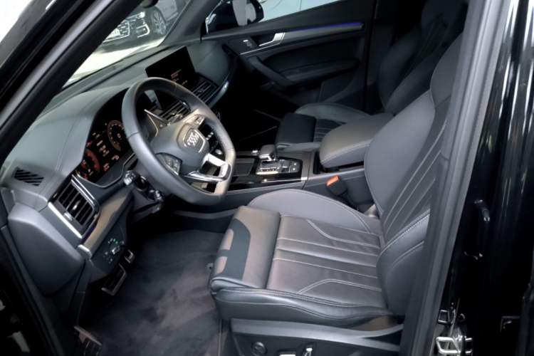 Used Audi Q5L 2023 40T Luxury Dynamic Model Left Front Seat