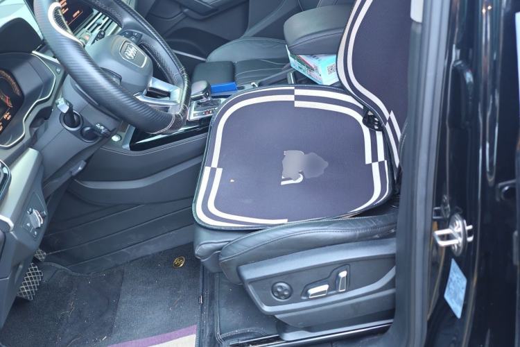 Used Audi Q5L 2023 40T Fashionable and Elegant Version Left Front Seat
