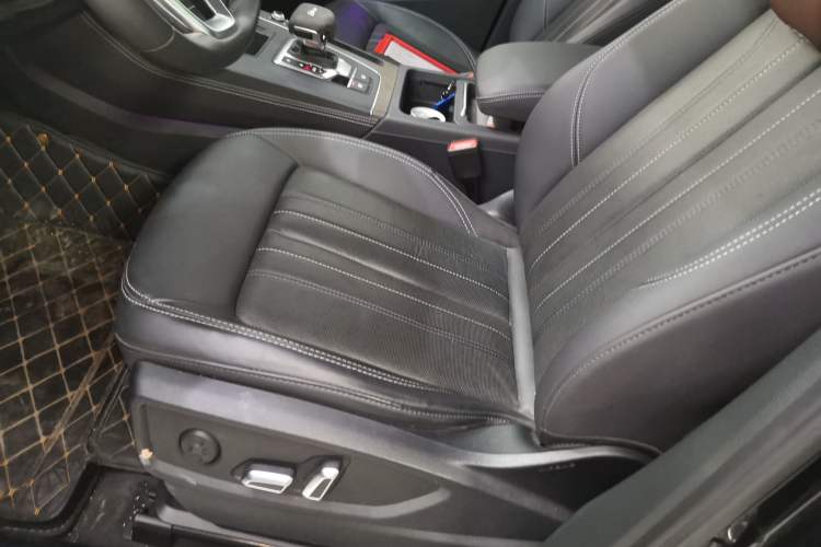 Used Audi Q5L 2023 40T Luxury Elegant Model Left Front Seat