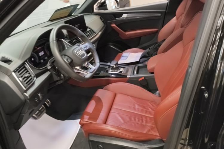 Used Audi Q5L 2023 40T Luxury Dynamic Model Left Front Seat