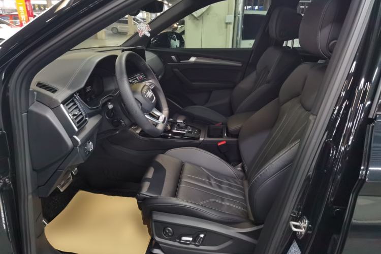 Used Audi Q5L 2023 40T Luxury Dynamic Model Left Front Seat