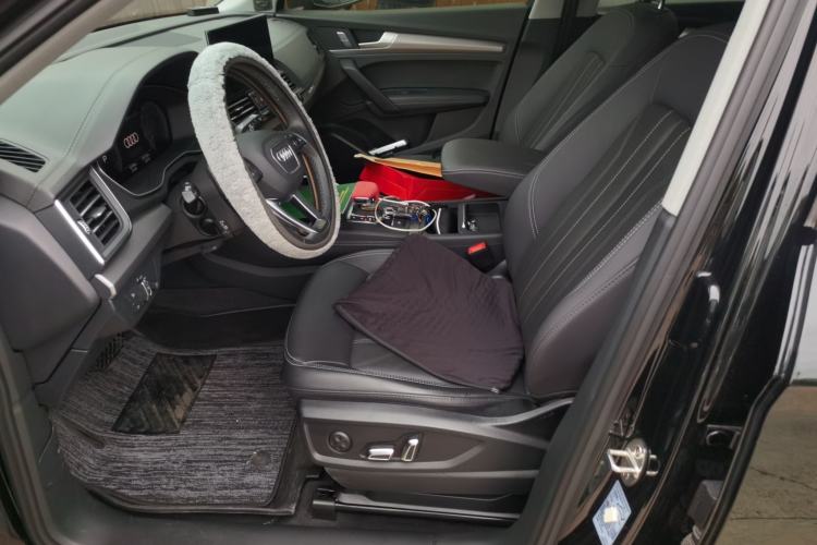 Used Audi Q5L 2023 40T Fashionable and Elegant Version Left Front Seat