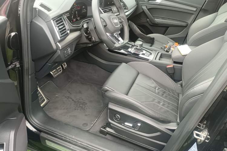 Used Audi Q5L 2023 40T Fashionable and Elegant Version Left Front Seat