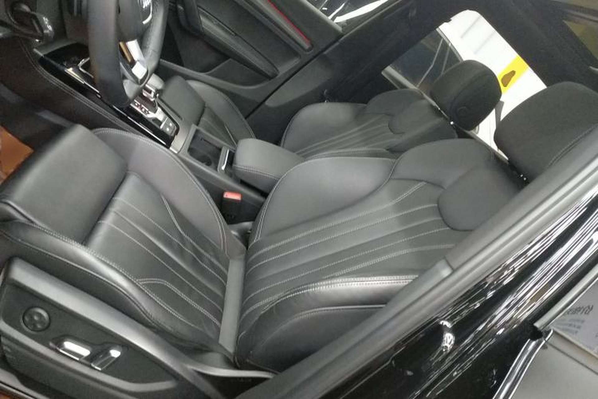Used Audi Q5L 2023 40T Luxury Dynamic Model Left Front Seat