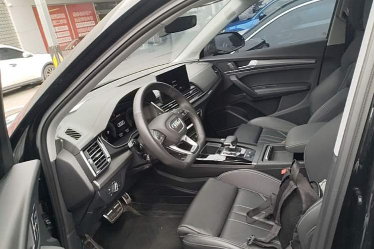 Used Audi Q5L 2023 45T Luxury Dynamic Model Left Front Seat