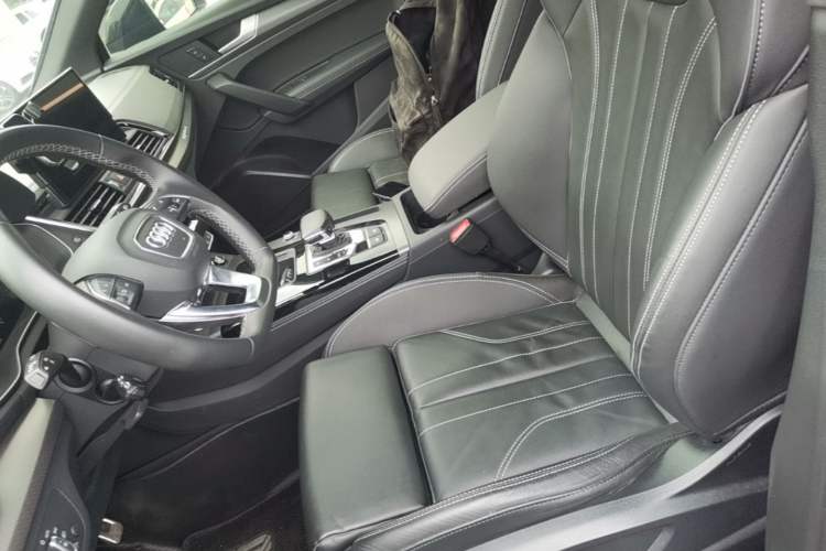 Used Audi Q5L 2023 40T Luxury Dynamic Model Left Front Seat