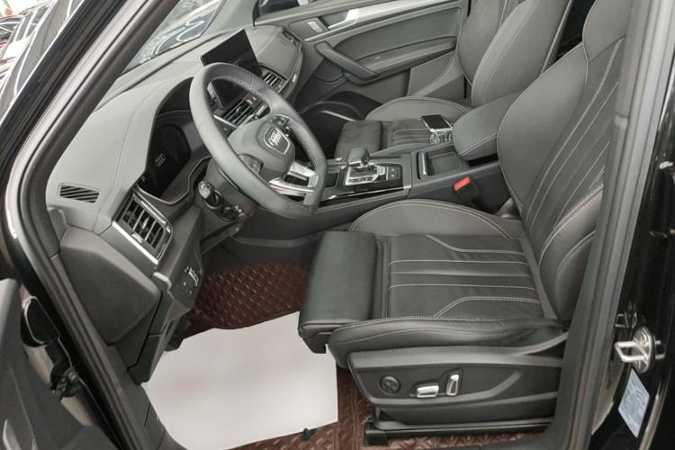 Used Audi Q5L 2023 40T Luxury Dynamic Model Left Front Seat