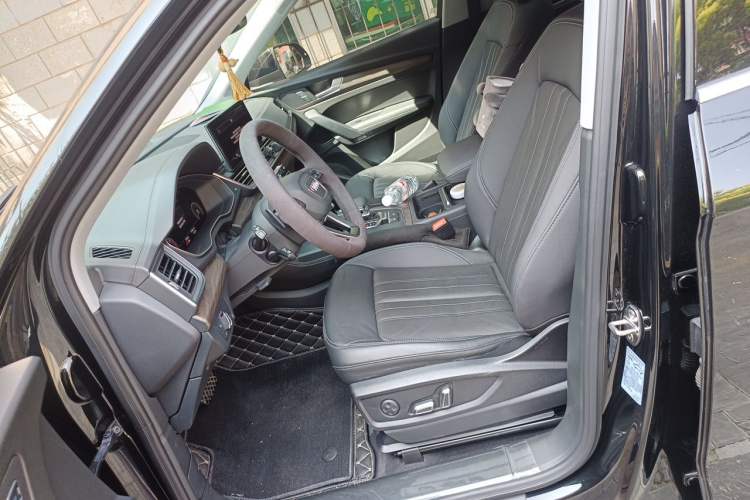 Used Audi Q5L 2023 40T Luxury Elegant Model Left Front Seat