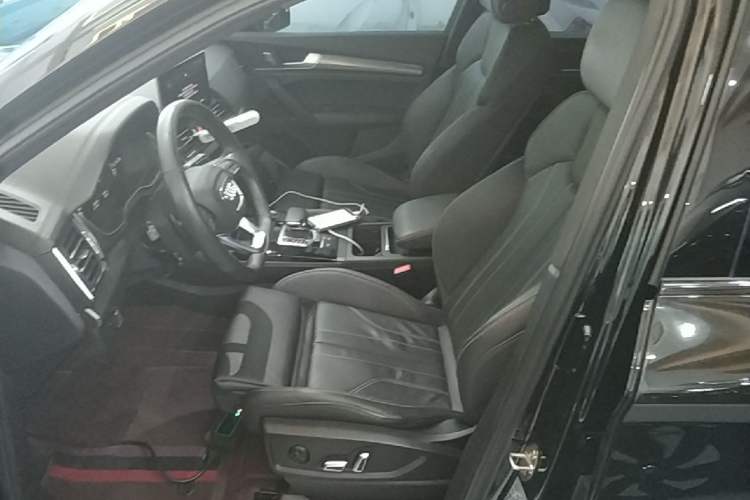 Used Audi Q5L 2023 45T Luxury Dynamic Model Left Front Seat