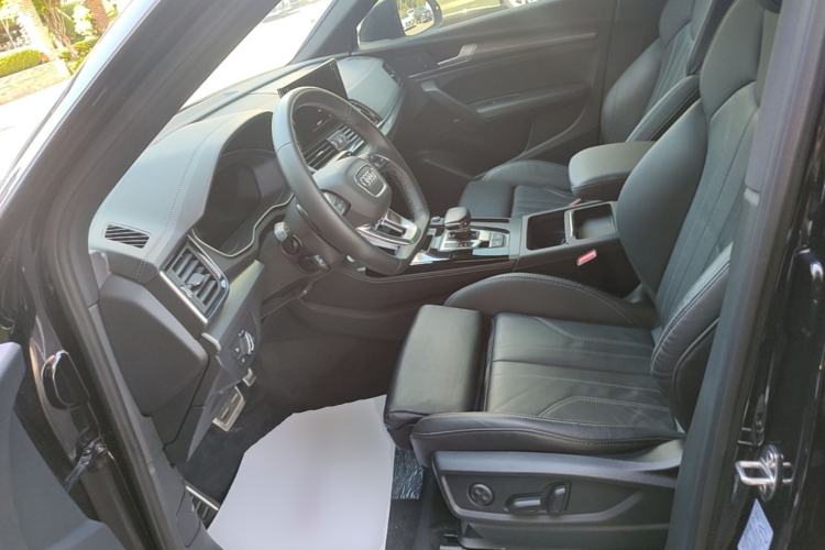 Used Audi Q5L 2023 40T Luxury Dynamic Model Left Front Seat