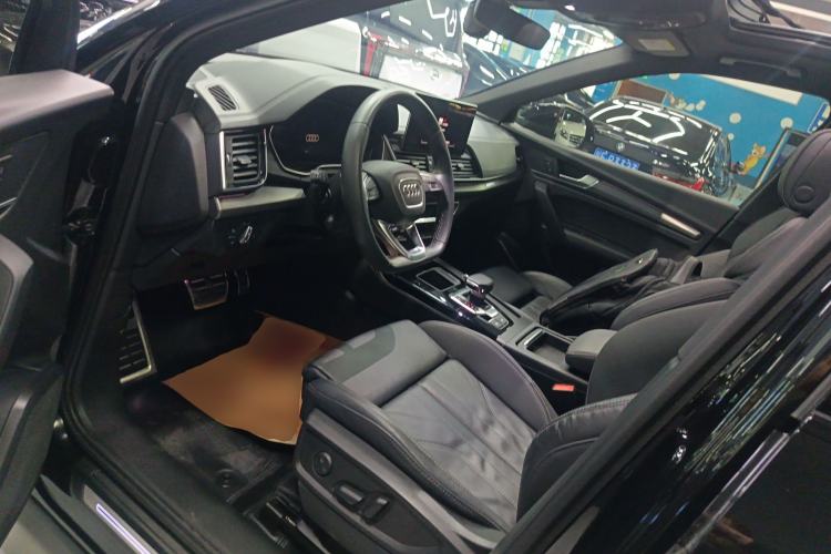 Used Audi Q5L 2023 40T Luxury Dynamic Model Left Front Seat