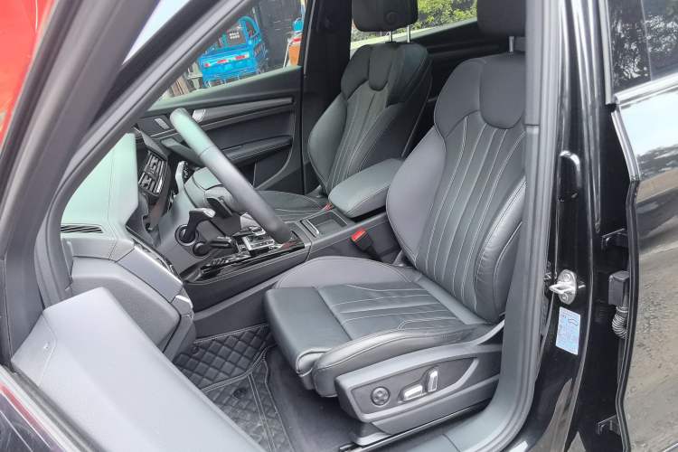 Used Audi Q5L 2023 40T Luxury Dynamic Model Left Front Seat