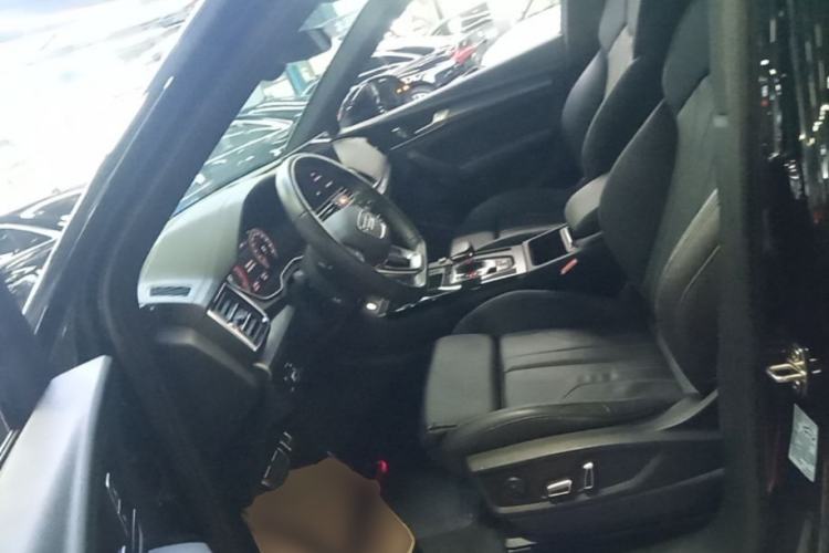 Used Audi Q5L 2023 40T Luxury Dynamic Model Left Front Seat