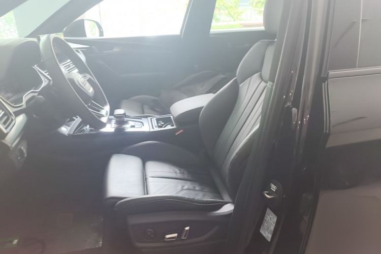 Used Audi Q5L 2023 40T Luxury Dynamic Model Left Front Seat