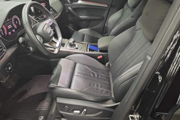 Used Audi Q5L 2023 40T Luxury Dynamic Model Left Front Seat