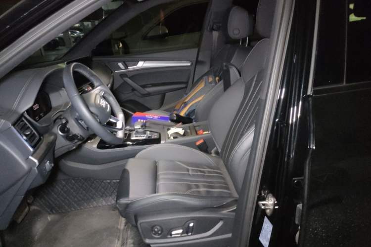 Used Audi Q5L 2023 40T Luxury Dynamic Model Left Front Seat